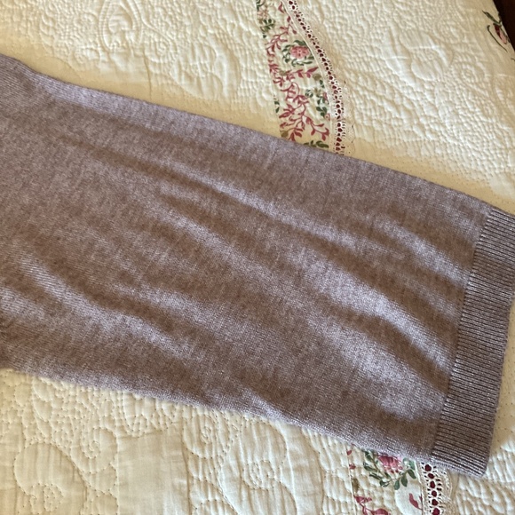 NWOT Cashmere Beige Embroidered Bottom Down 3/4 Sleeves Woman Sweater Size XL - Picture 9 of 11